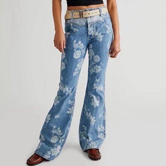 NWOT Free People Jeans 24 We The Free Naomi Floral Flare FP2 - Picture 1 of 10